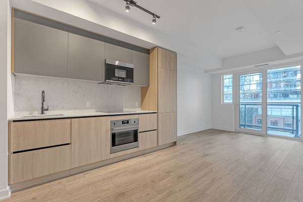 108 Peter ST #2101, Toronto C01, ON M5V 0W2