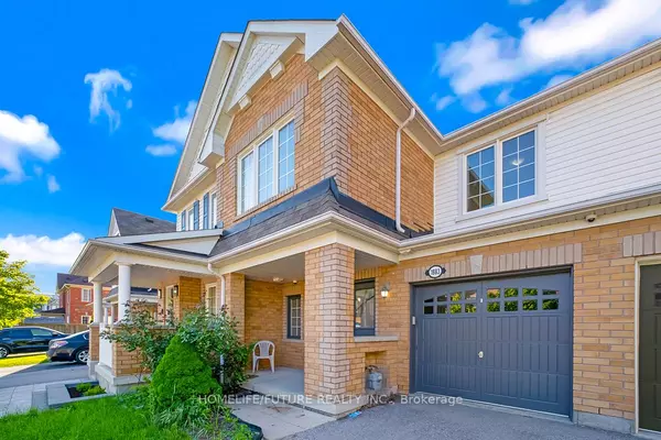 Pickering, ON L1X 0A4,1883 Liatris DR