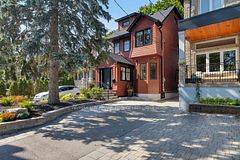 100 Blantyre AVE, Toronto E06, ON M1N 2R5