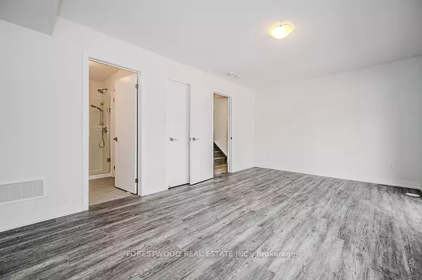 Oakville, ON L6M 5R3,1325 Kaniv ST