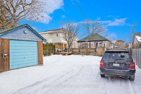 1945 Whites RD, Pickering, ON L1V 6P2