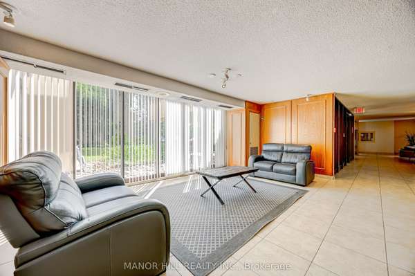 Oakville, ON L6H 2S2,1300 Marlborough CT #523