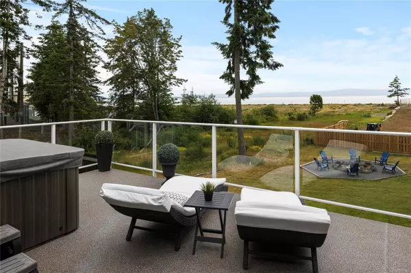 Qualicum Beach, BC V0R 1G0,6445 Island Hwy W