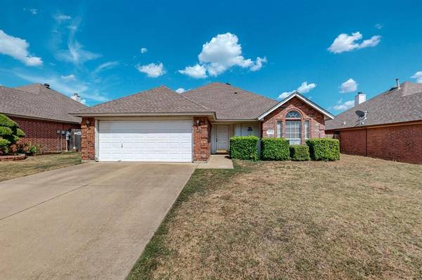 3324 Tommy Hays Drive,  Haltom City,  TX 76117