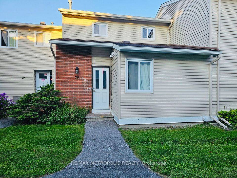 Ottawa, ON K2J 1J4,79 Thistledown CT #35