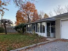 92 Fairglen AVE, Toronto E05, ON M1W 1A7