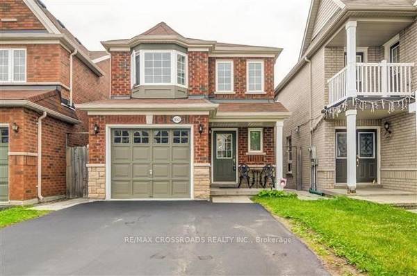 653 Sunbird TRL #Upper, Pickering, ON L1X 2X7