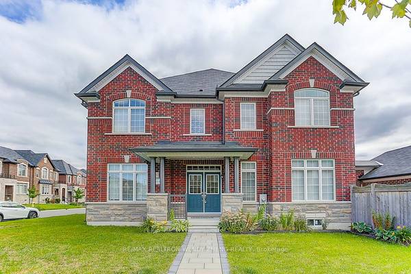 44 Walter Proctor RD, East Gwillimbury, ON L9N 0P1