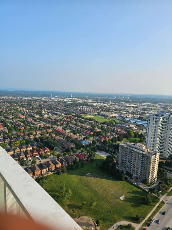 Mississauga, ON L5B 0M4,3883 Quartz RD #3510