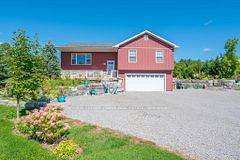 406 Lakehurst Circle RD, Galway-cavendish And Harvey, ON K0L 1J0