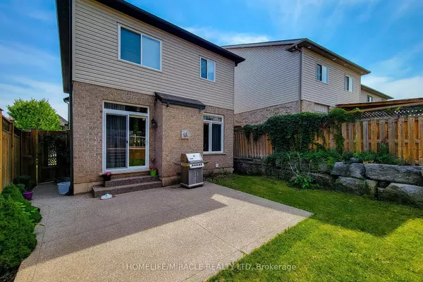 Kitchener, ON N2R 0A6,482 Woodbine AVE