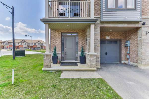 Brantford, ON N3T 0R6,77 Diana AVE #172