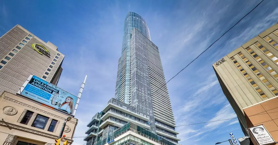 386 Yonge ST #3805, Toronto C01, ON M5B 0A5