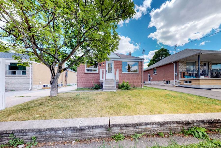 101 Reiner RD, Toronto C06, ON M3H 2L7