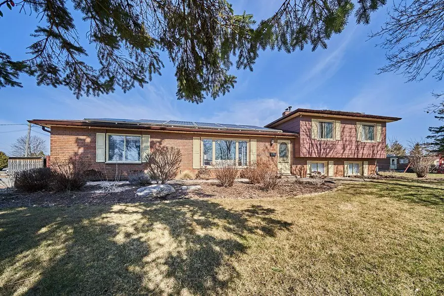 2 Maxwell ST, Kawartha Lakes, ON K0M 1L0