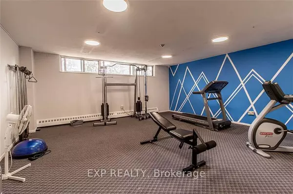 Mississauga, ON L5A 3R2,3120 Kirwin AVE #407