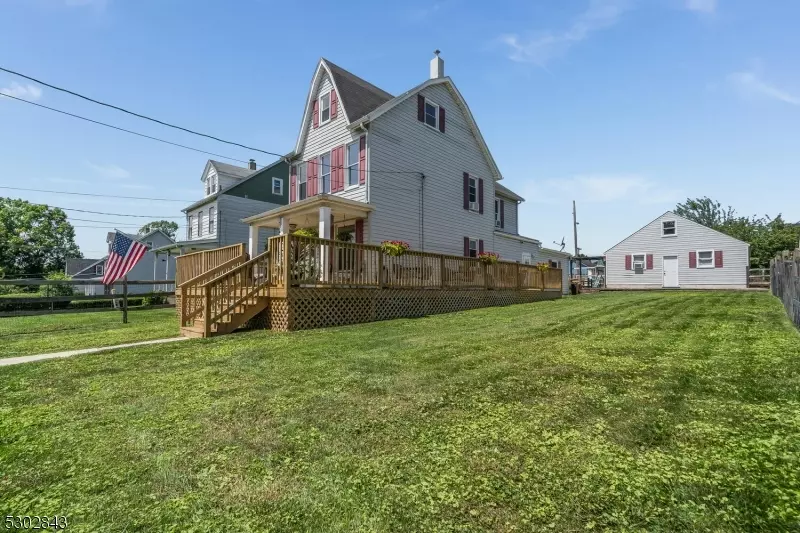 375 Pursel St, Phillipsburg Town, NJ 08865