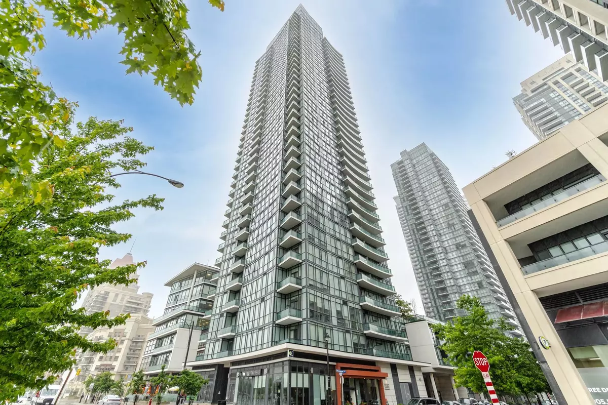 Mississauga, ON L5B 0G2,4099 brickstone Mews E #607