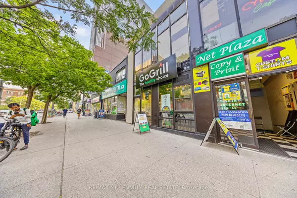 Toronto C01, ON M5T 1R6,267 College ST #A