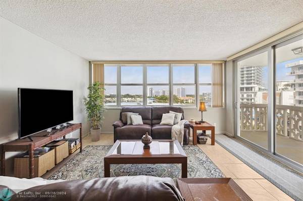 Hallandale Beach, FL 33009,1817 S Ocean Dr  #815