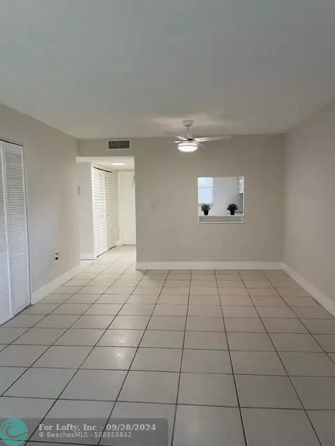 Tamarac, FL 33321,7400 NW 85th Ct  #101