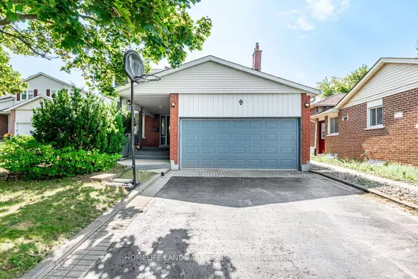 9 Eastman CRES, Newmarket, ON L3Y 5T9