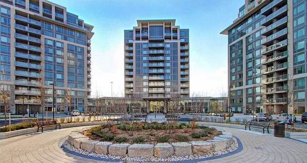 273 South Park RD #217, Markham, ON L3T 0B5