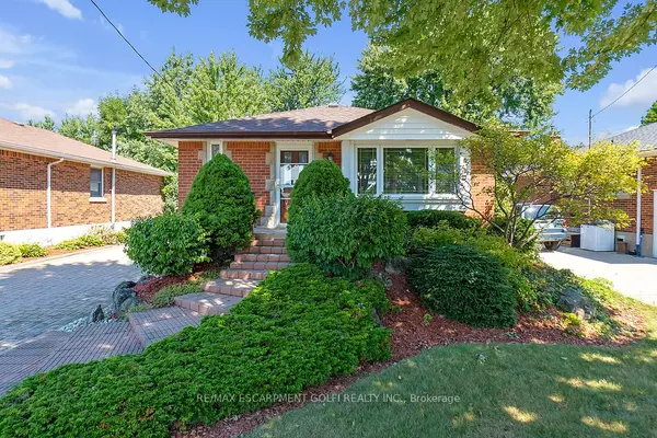 Hamilton, ON L8T 3L3,106 Fernwood CRES