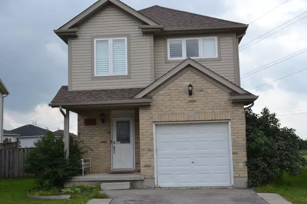 Kitchener, ON N2E 4H3,132 Henhoeffer CRES