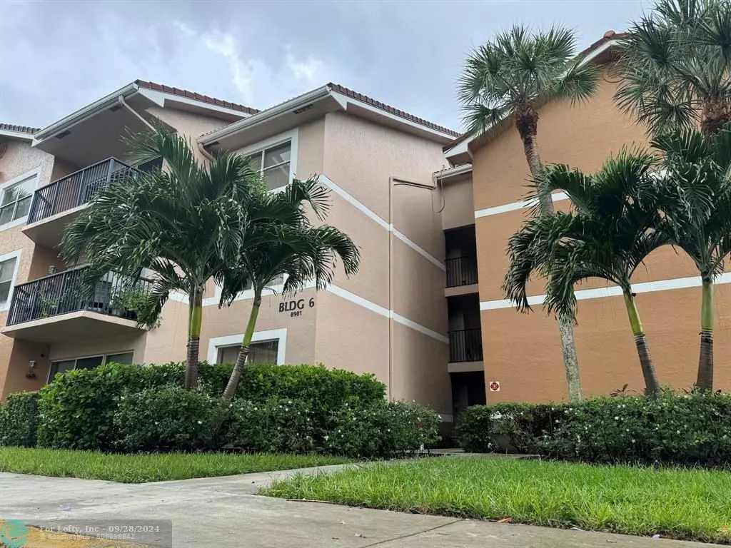 Coral Springs, FL 33067,8901 Wiles Rd  #208