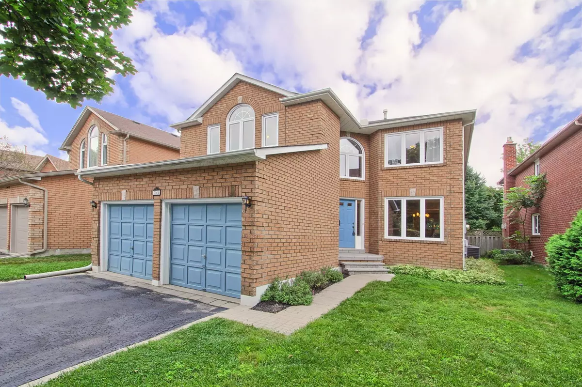 Newmarket, ON L3Y 8G6,768 College Manor DR