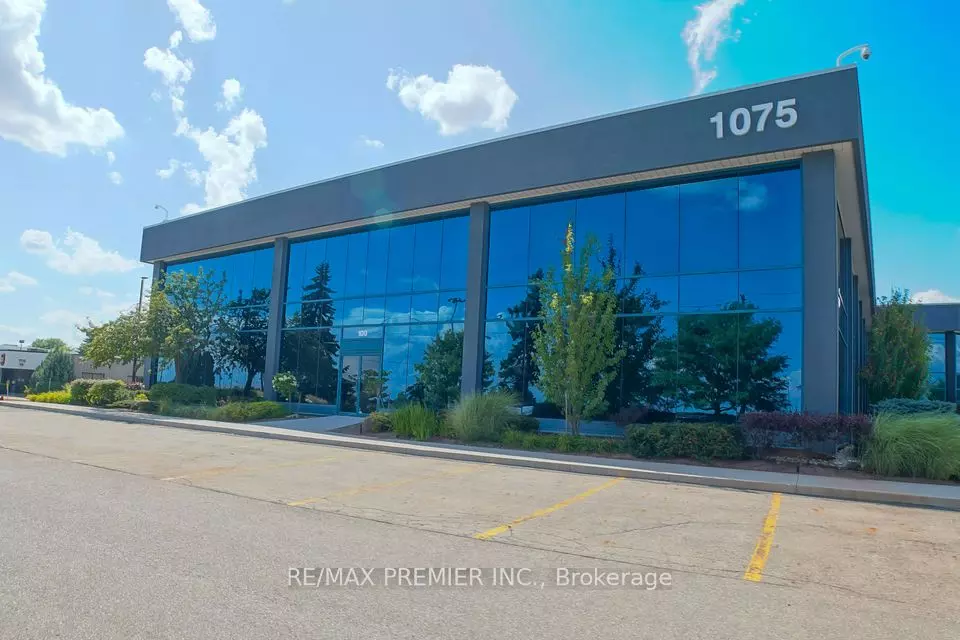 Oakville, ON L6M 2G2,1075 North Service RD #100-22