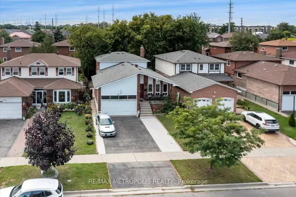 Toronto E11, ON M1B 2N5,56 Braymore BLVD