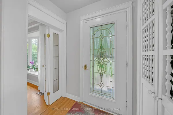 Aurora, ON L4G 3E8,8 Foreht CRES