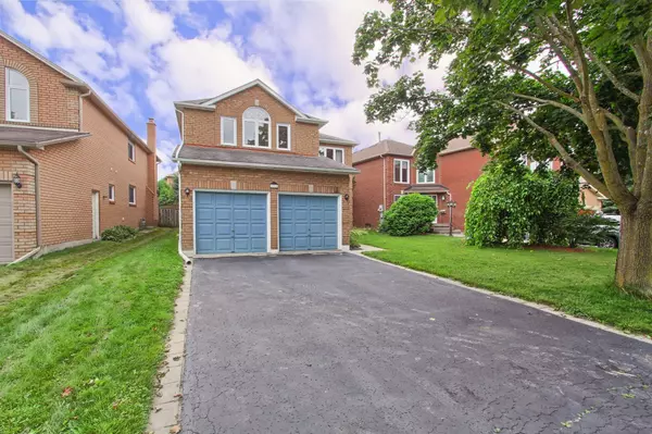 Newmarket, ON L3Y 8G6,768 College Manor DR