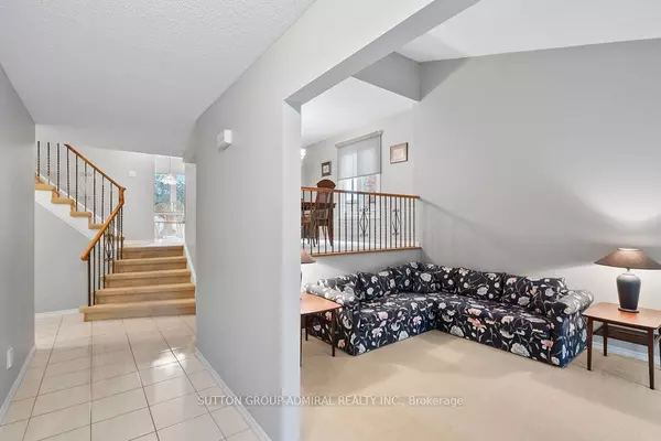 Markham, ON L3T 5H3,94 Charnwood PL