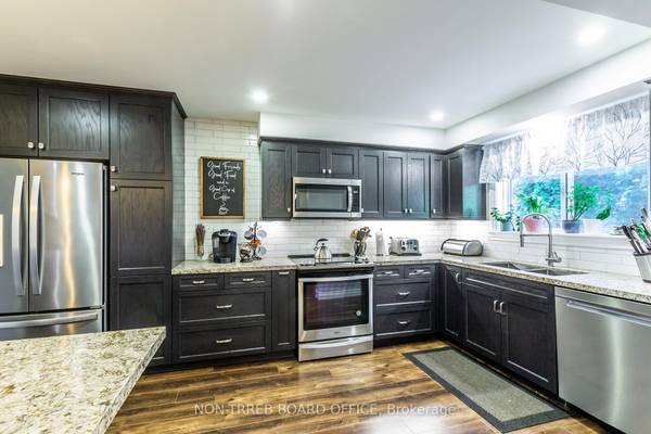 Burlington, ON L7M 1J7,1216 Consort CRES