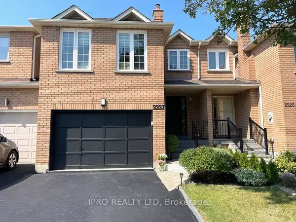 Oakville, ON L6M 3E2,2227 Shipwright RD