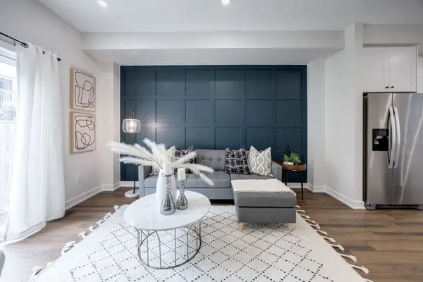 Hamilton, ON L9G 3K9,8 Mulhollard LN