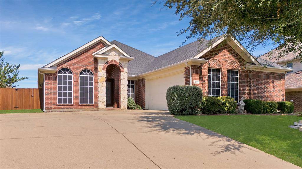 917 Azalea Court, Burleson, TX 76028