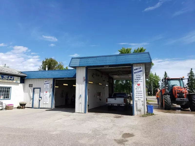 4606 48 ST, Olds, AB T4H 1E2