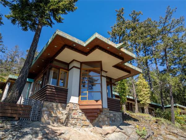 Pender Island, BC V0N 2M1,3326 Port Washington Rd