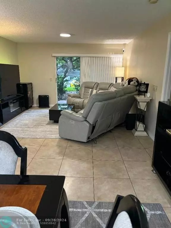 Coconut Creek, FL 33073,5055 WILES RD  #103