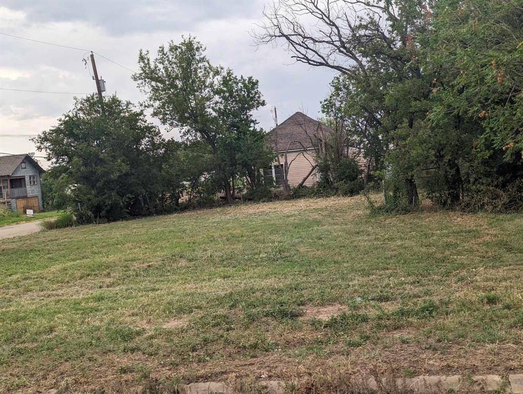 Coleman, TX 76834,416 W 2nd Street