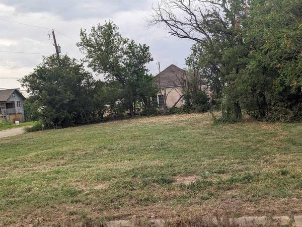 416 W 2nd Street, Coleman, TX 76834