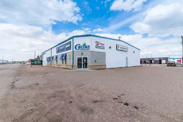 662 16 ST Southwest, Medicine Hat, AB T1A4X1