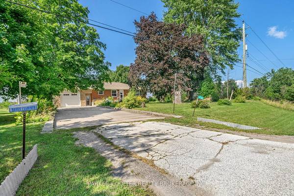 1736 Killarney Beach RD, Innisfil, ON L0L 1W0