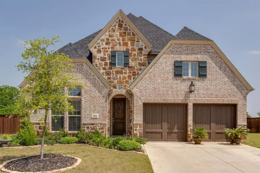 318 Hill Creek Lane, Grapevine, TX 76051