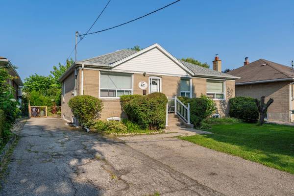 209 Faywood BLVD, Toronto C06, ON M3H 2Y2