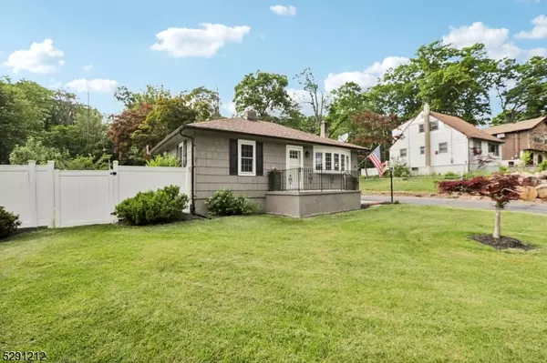 Hopatcong Boro, NJ 07874,25 Helen St